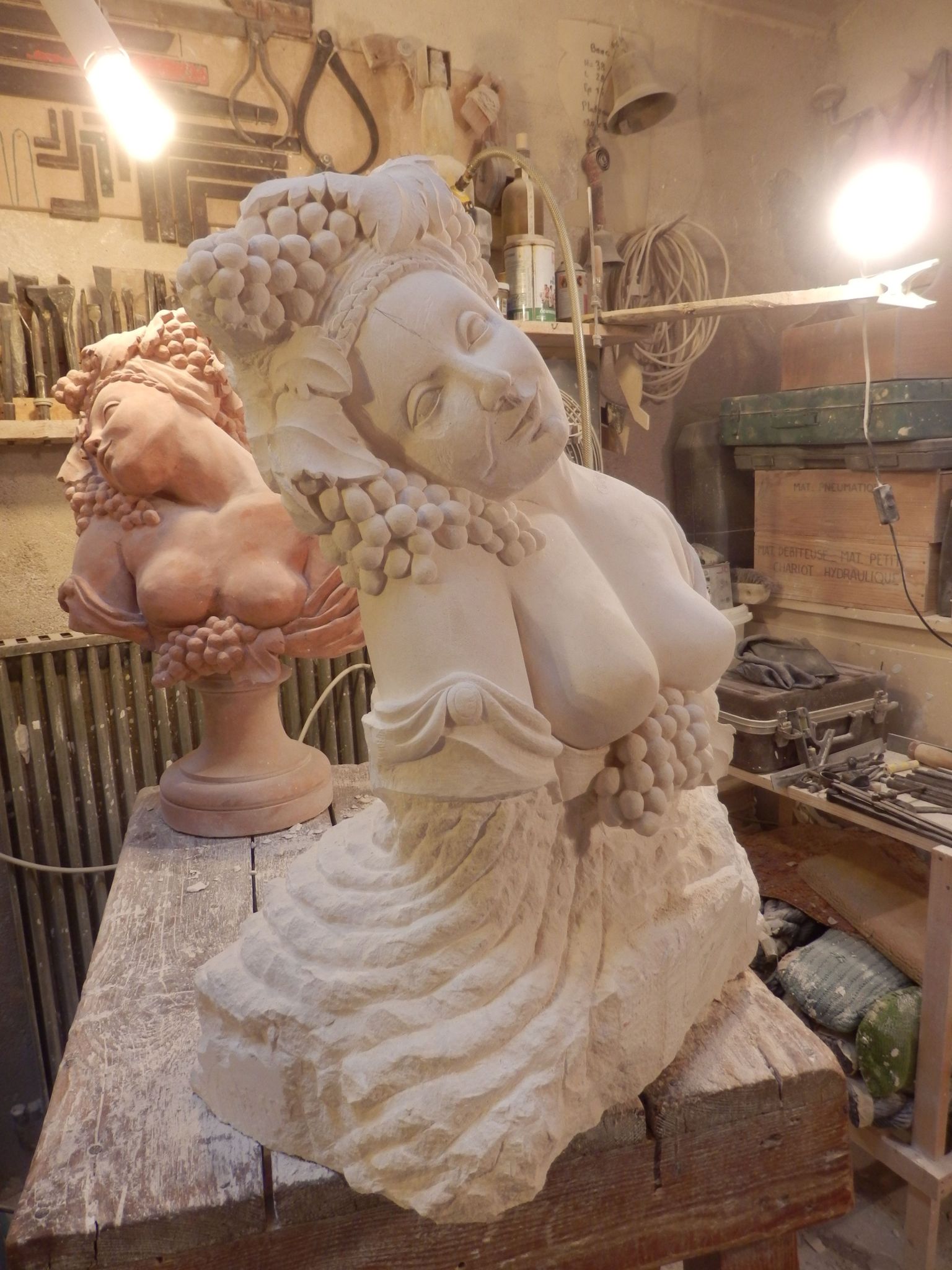 Buste d’une Bacchante impudique